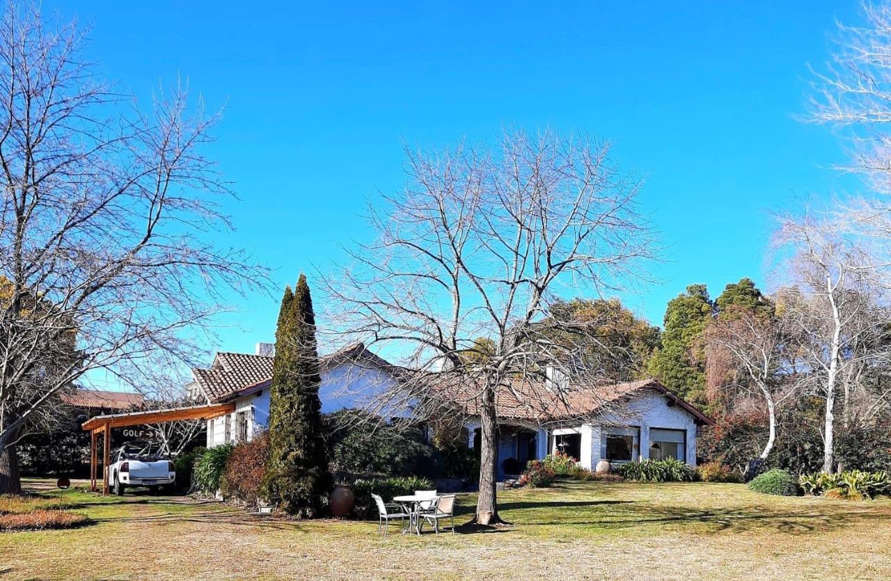 Golf - Casa De Huespedes Villa Tandil Exteriör bild