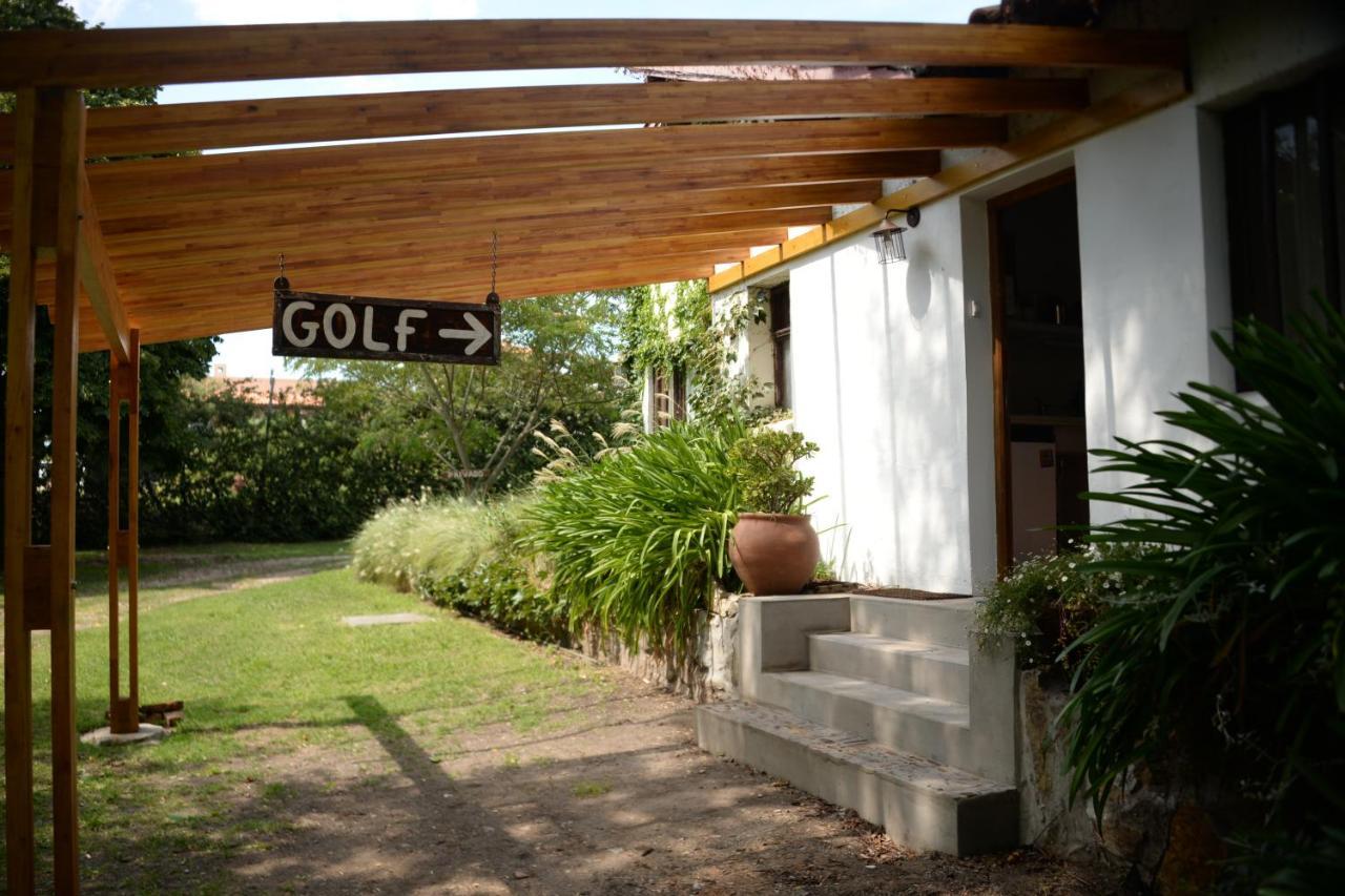 Golf - Casa De Huespedes Villa Tandil Exteriör bild